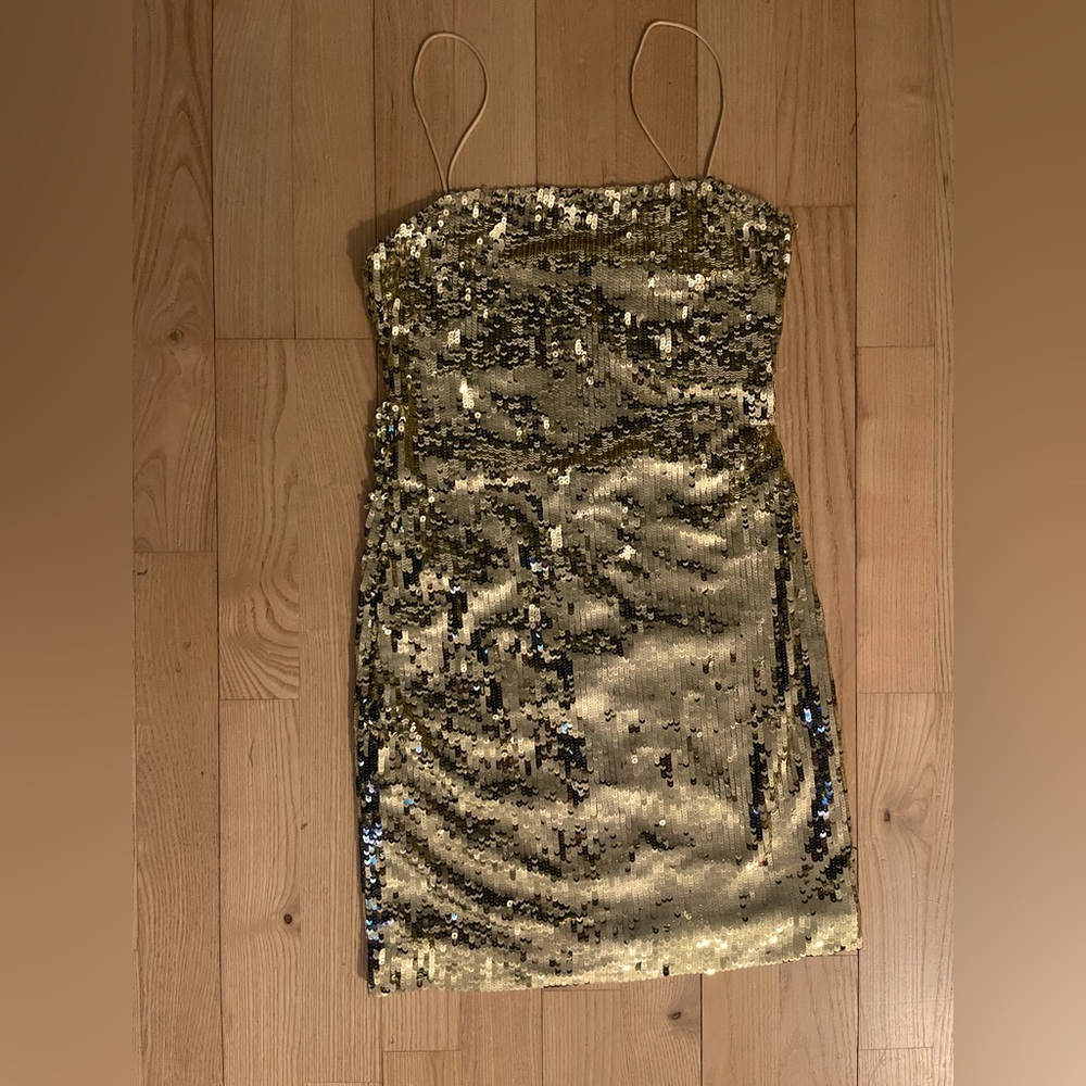 Alice + Olivia Gold Sequin Dress ✨